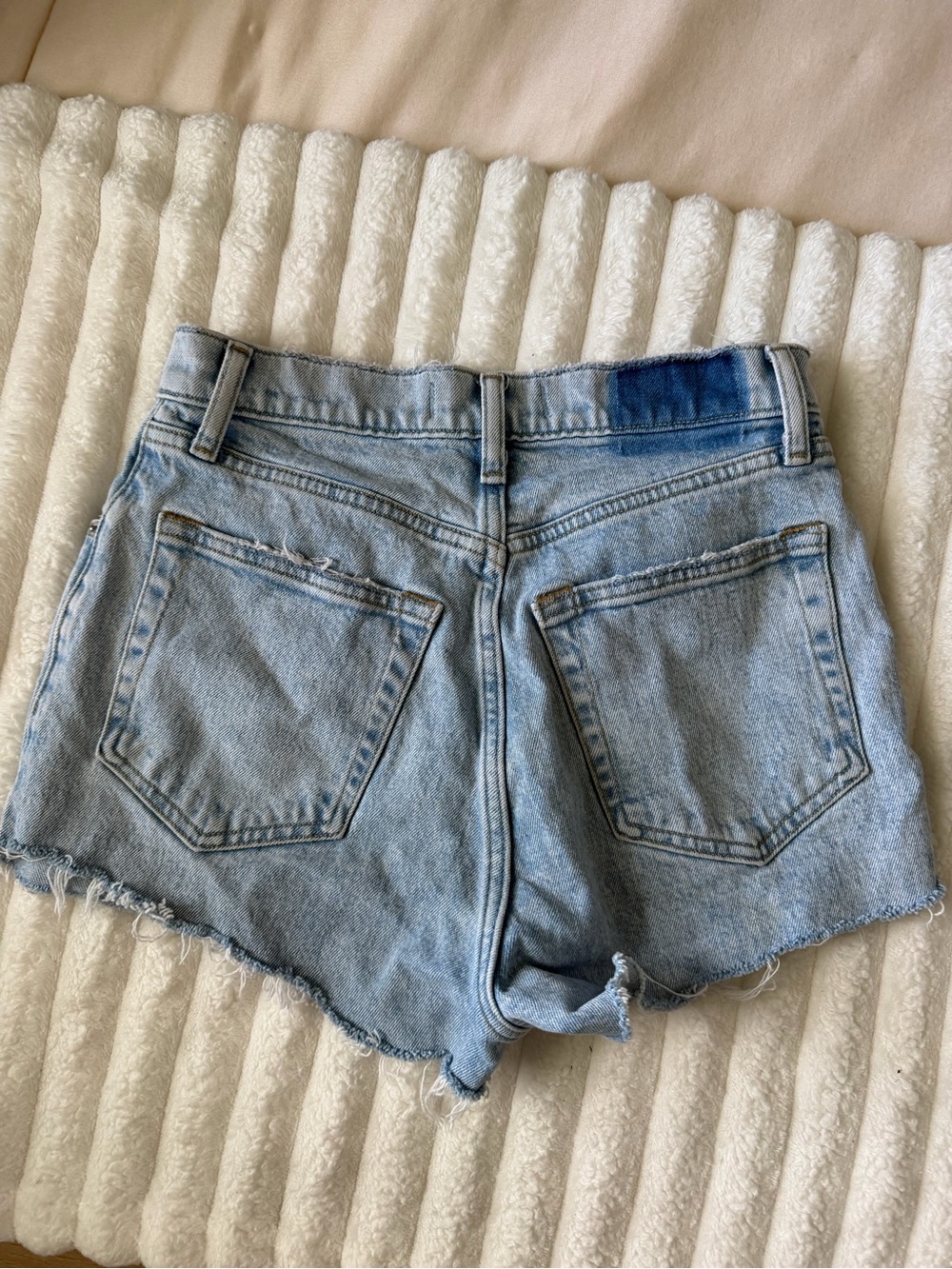 Abercrombie & Fitch The 90’s Straight Ultra High Rise Curve Love Shorts - Picture 7 of 7